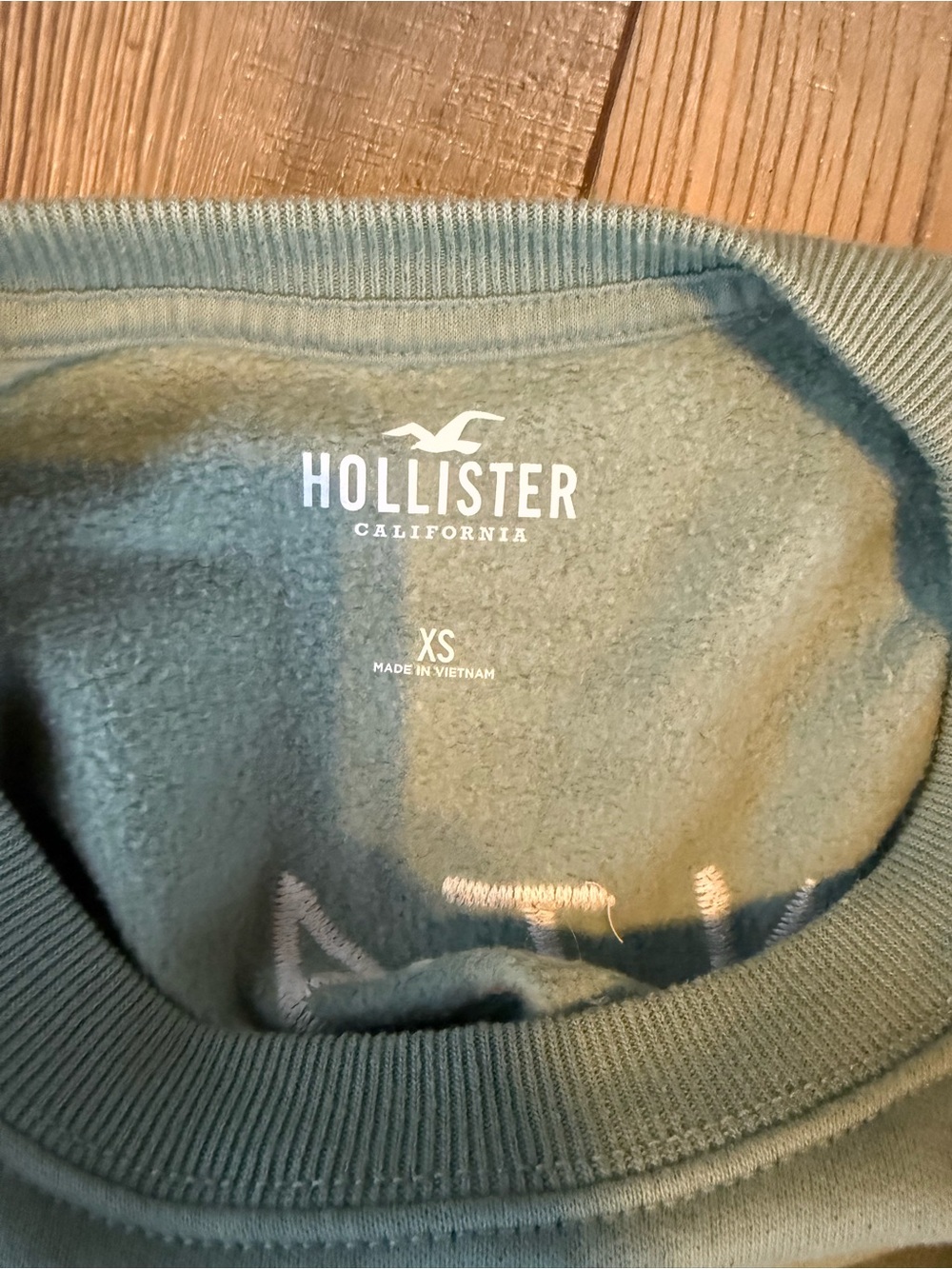 Light Sage Green Graphic Crewneck Sweatshirt -oversized - Picture 3 of 3